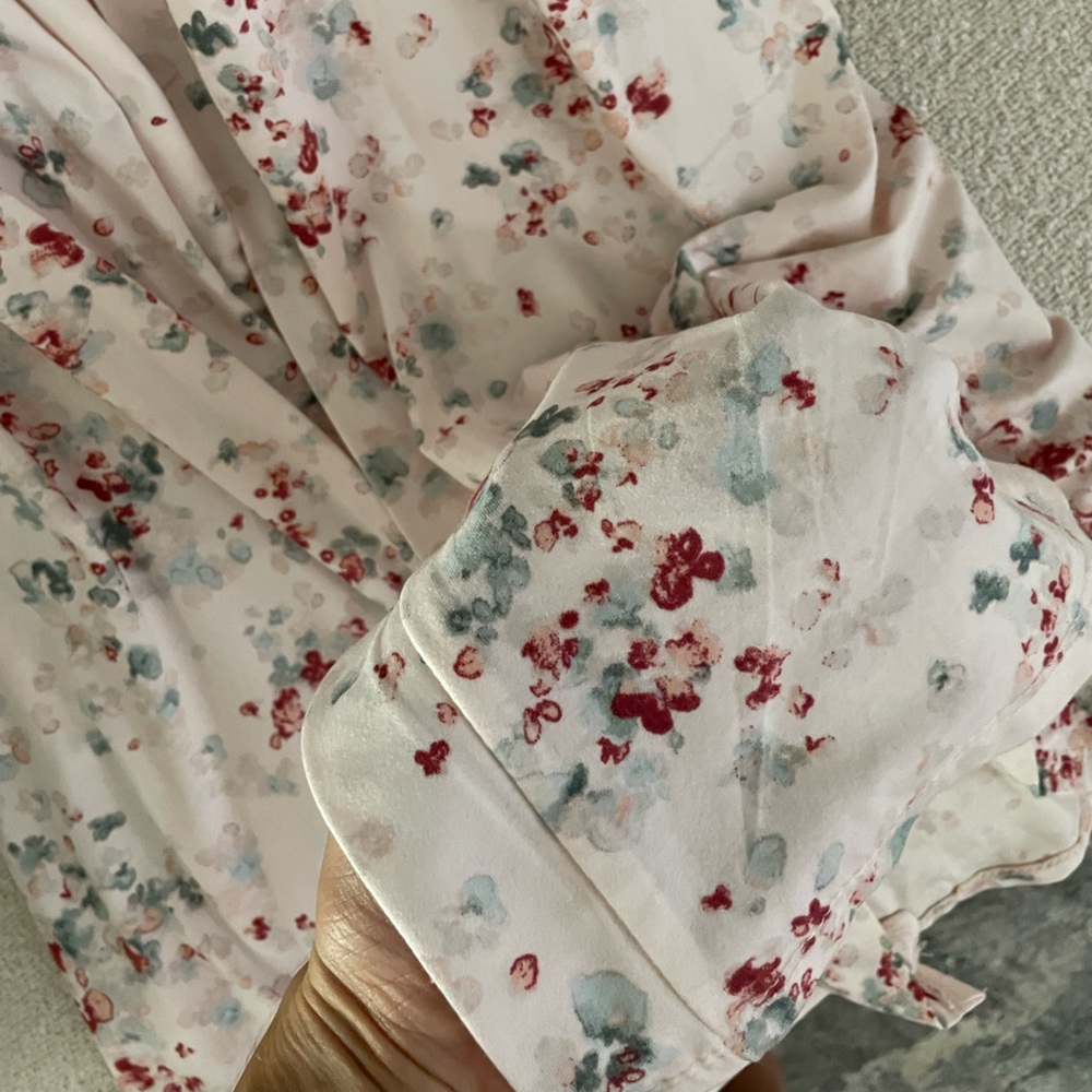 Blush Pink Floral Robe - Picture 6 of 9